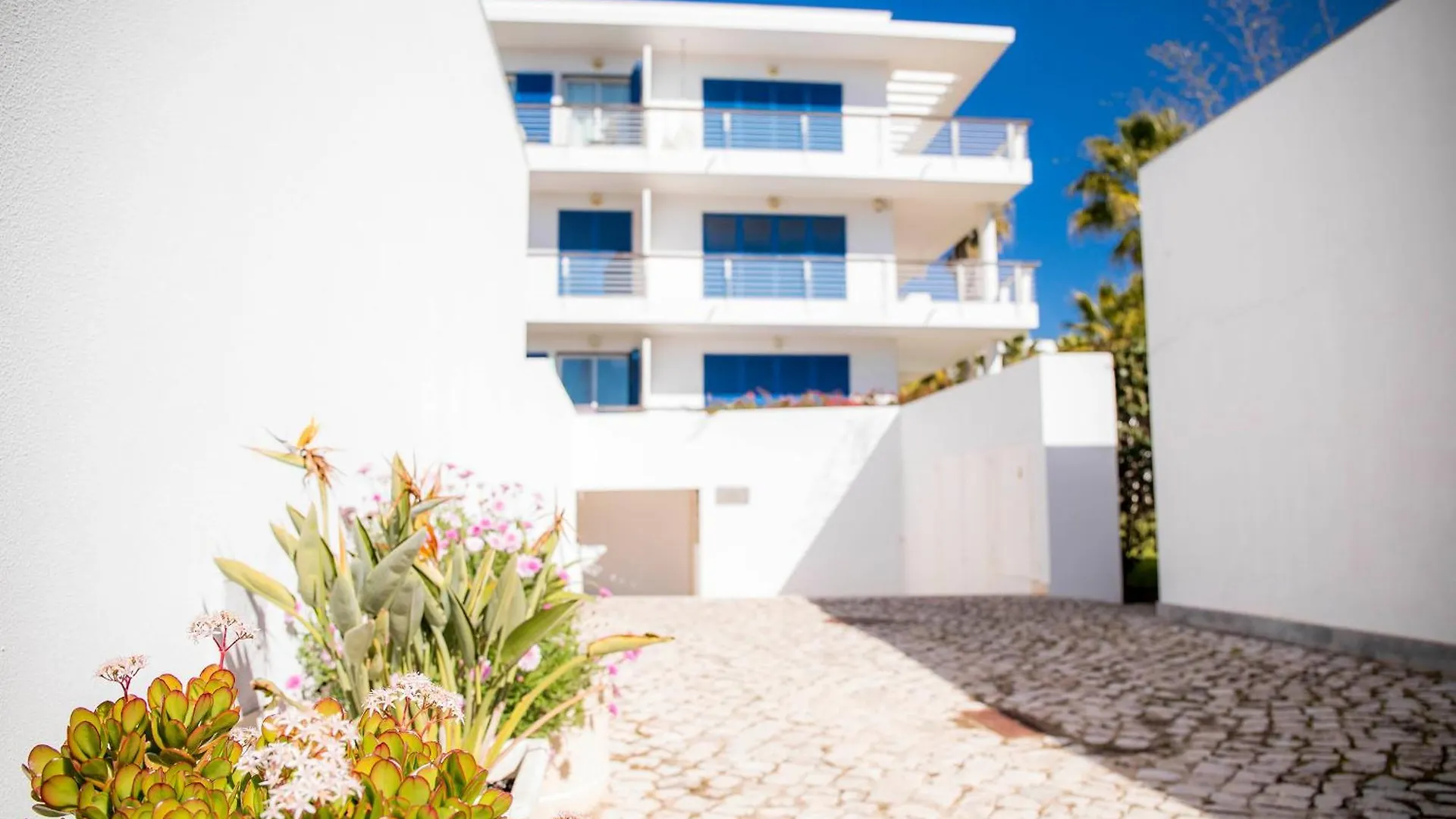 B06 - Top-Floor Marina 2 Bed Apartment Lagos 0*,  Portugal