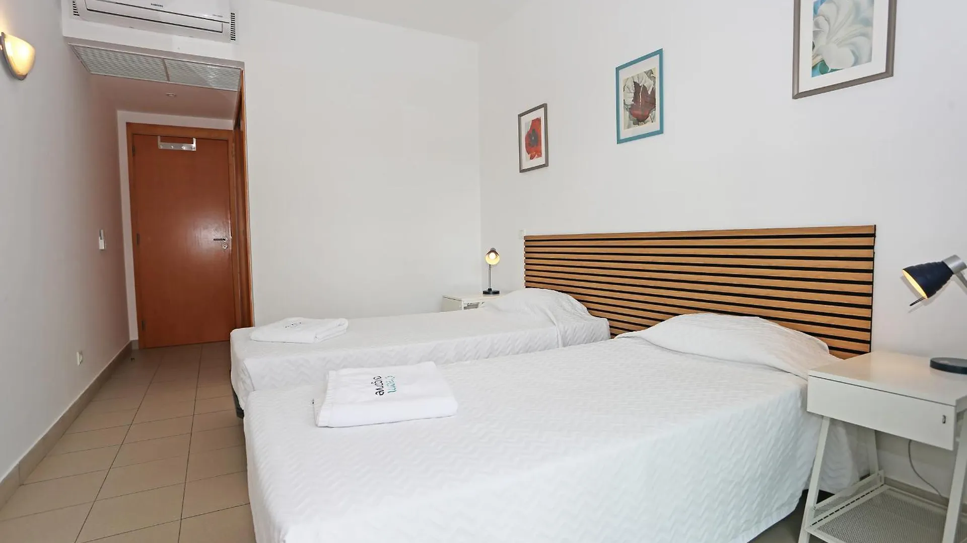 B06 - Top-Floor Marina 2 Bed Apartment Lagos