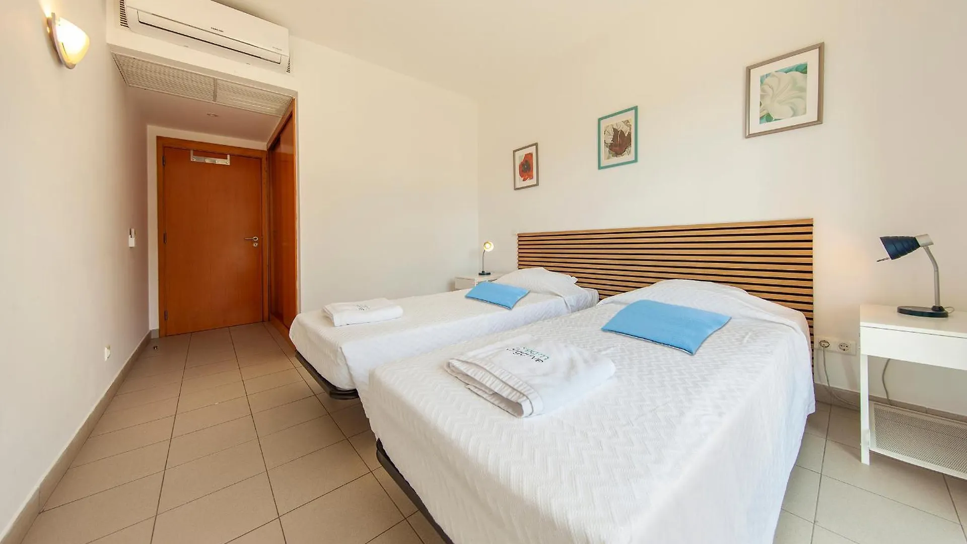 B06 - Top-Floor Marina 2 Bed Apartment Lagos 0*,