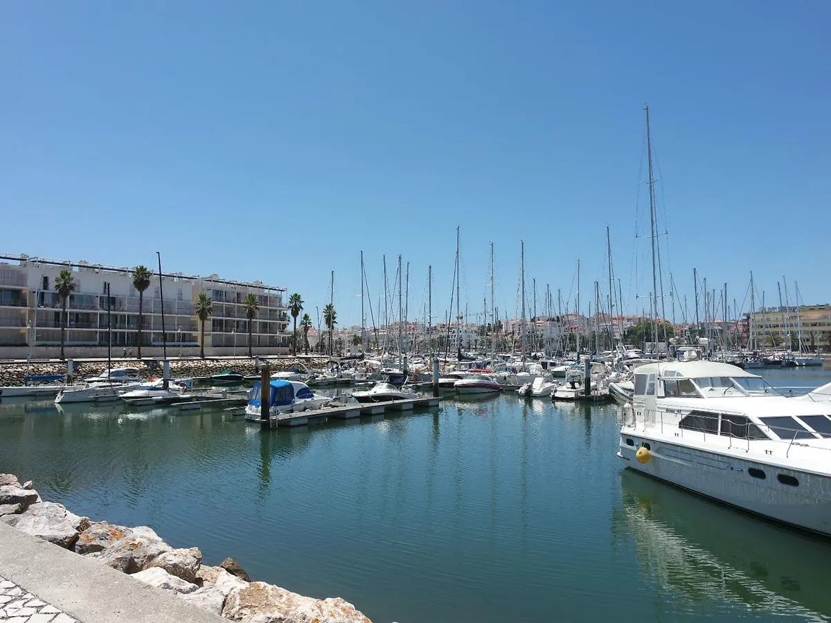 B06 - Top-Floor Marina 2 Bed Apartment Lagos