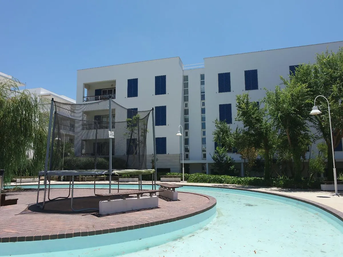 B06 - Top-Floor Marina 2 Bed Apartment Lagos 0*,
