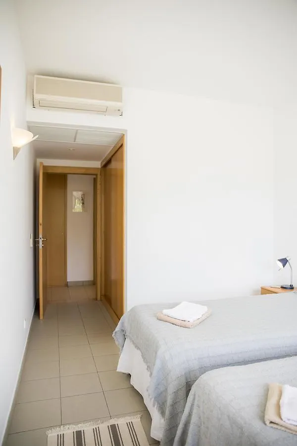 B06 - Top-Floor Marina 2 Bed Apartment Lagos Portugal