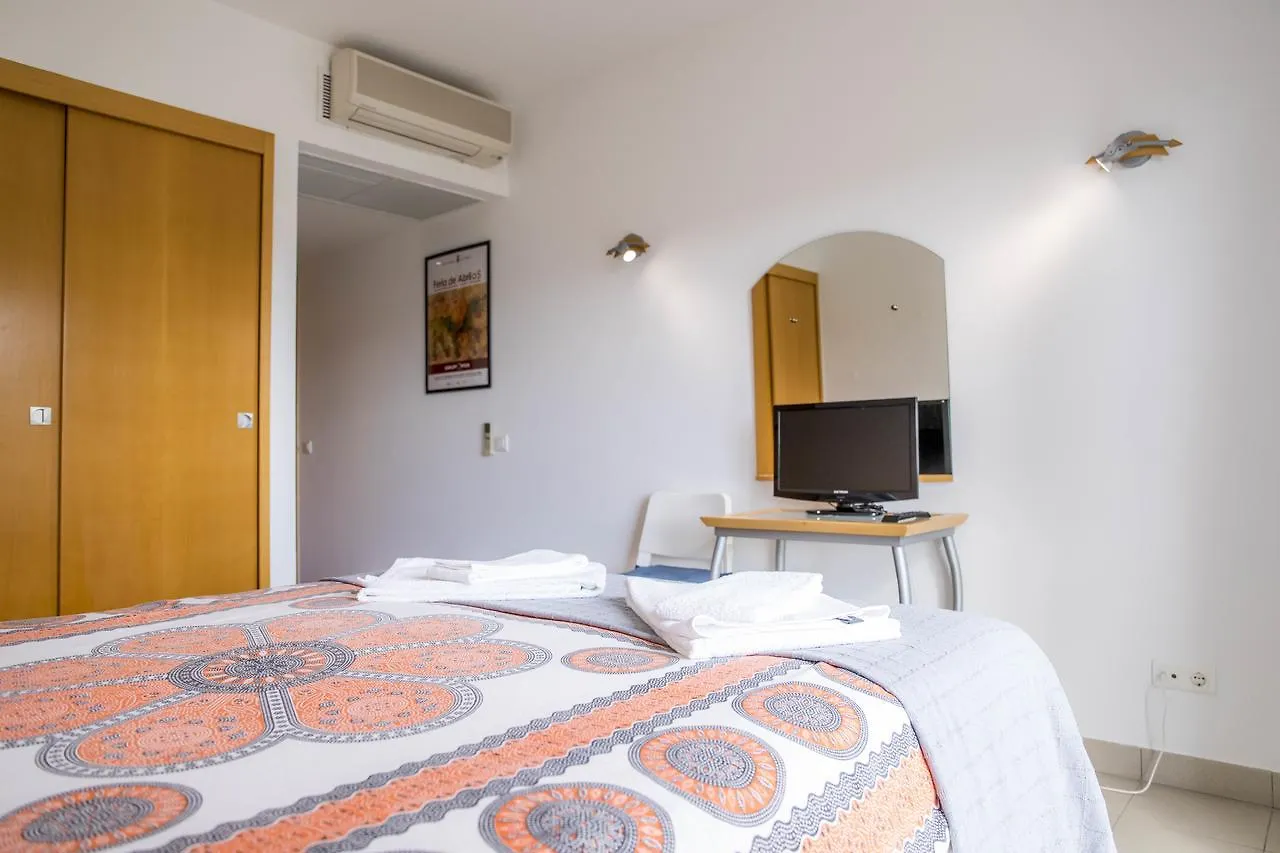 B06 - Top-Floor Marina 2 Bed Apartment Lagos