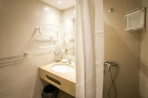 B06 - Top-Floor Marina 2 Bed Apartment Lagos 0*,  Portugal